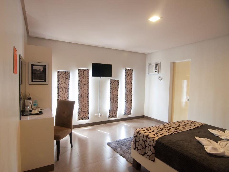 Avenue One Hotel Upper Digos Exterior foto